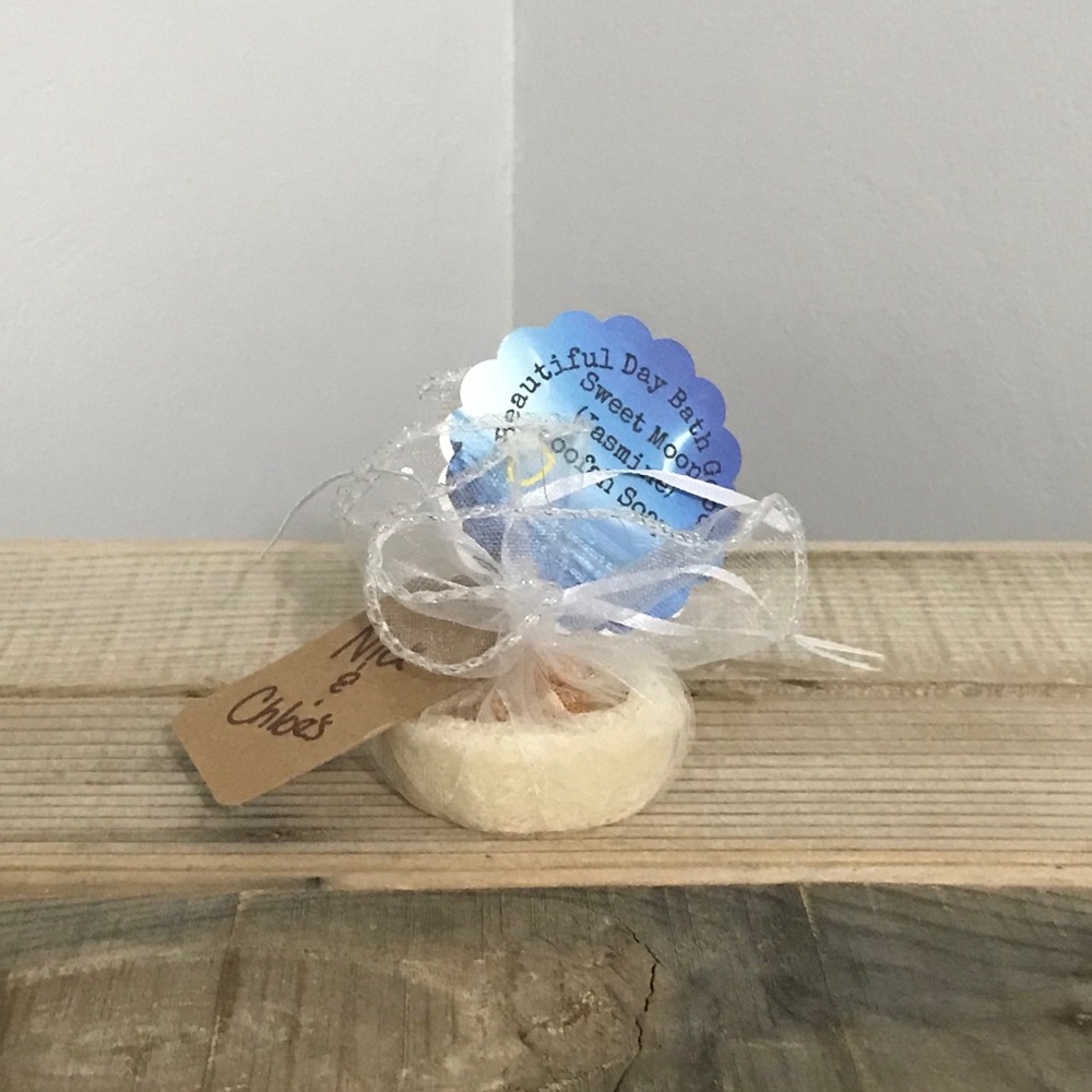 Loofah, Jasmine